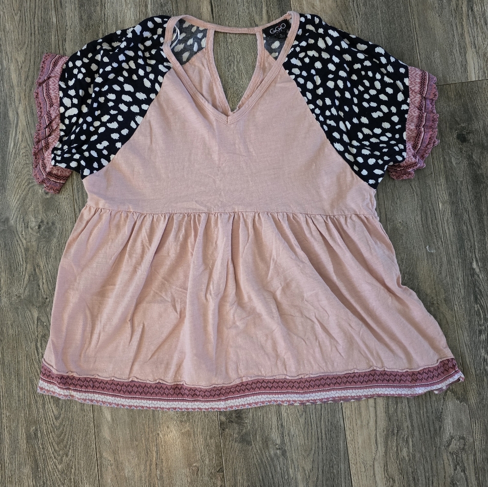 Boutique Baby Doll Top With Key Hole Detail